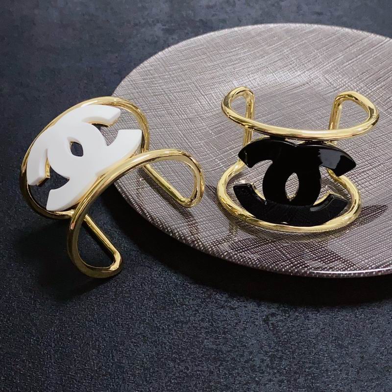 Chanel Bracelet 09yxs28